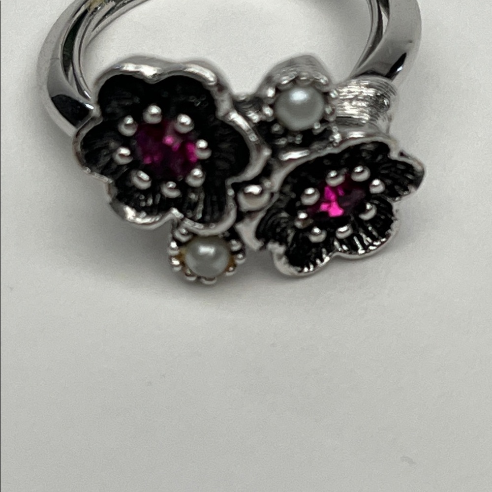Vintage Avon Flower Statement Ring - Picture 3 of 3
